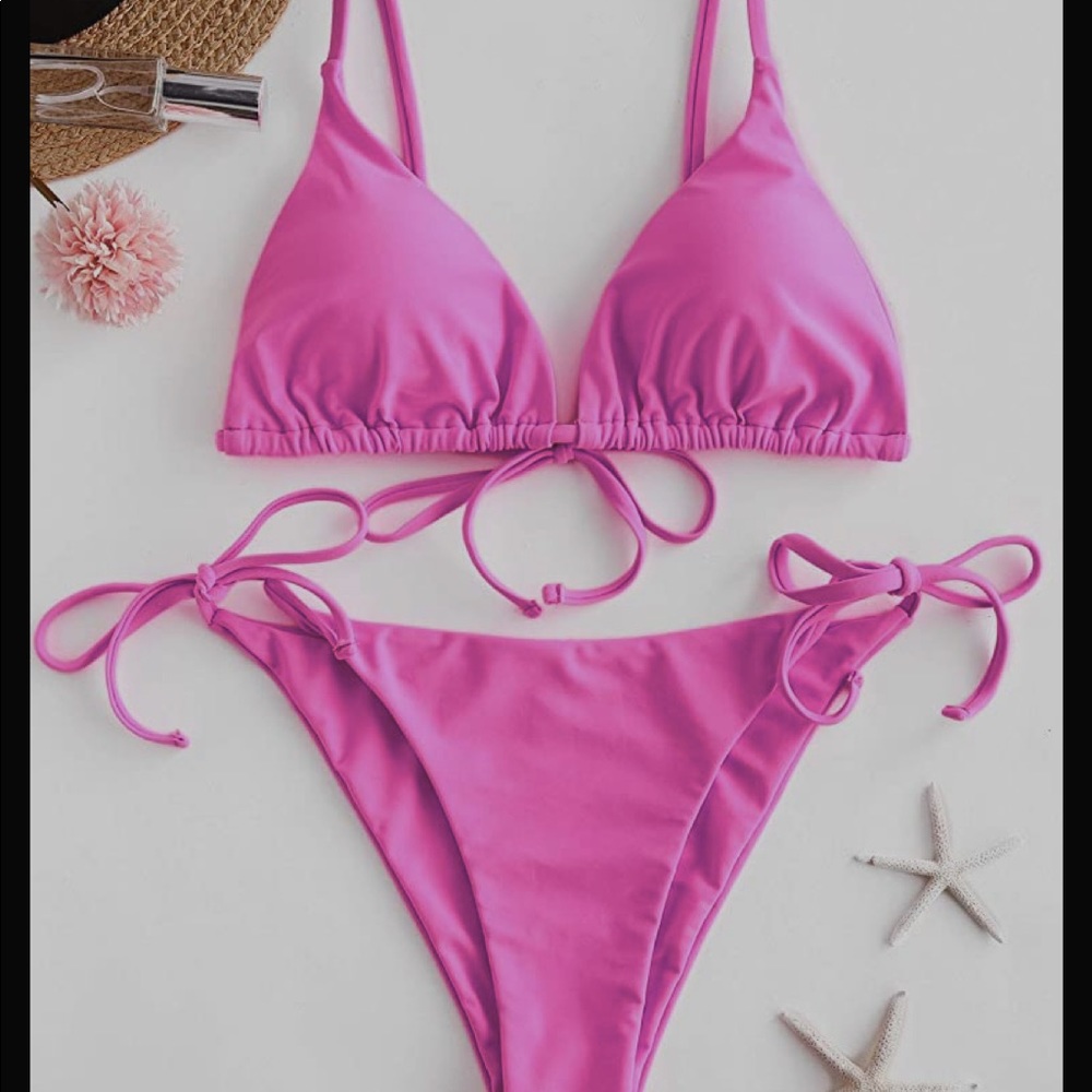 Pink bikini I got off of Amazon. Only tried on once, I just don’t like the color